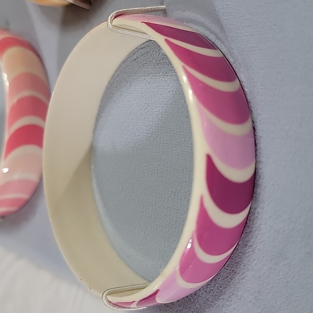 Cresent Design Multi-Color  Lucite Vintage Bracelets Set Of 5 - Picture 3 of 10